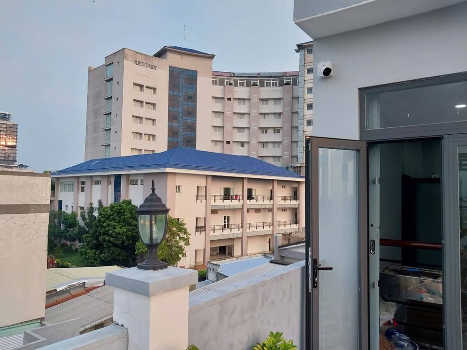 Nhà 1 trệt 1 lửng 1 lầu tại Mỹ Tho 56m² giá 2.7 tỷ - Chỉ cần dọn vào ở ngay!