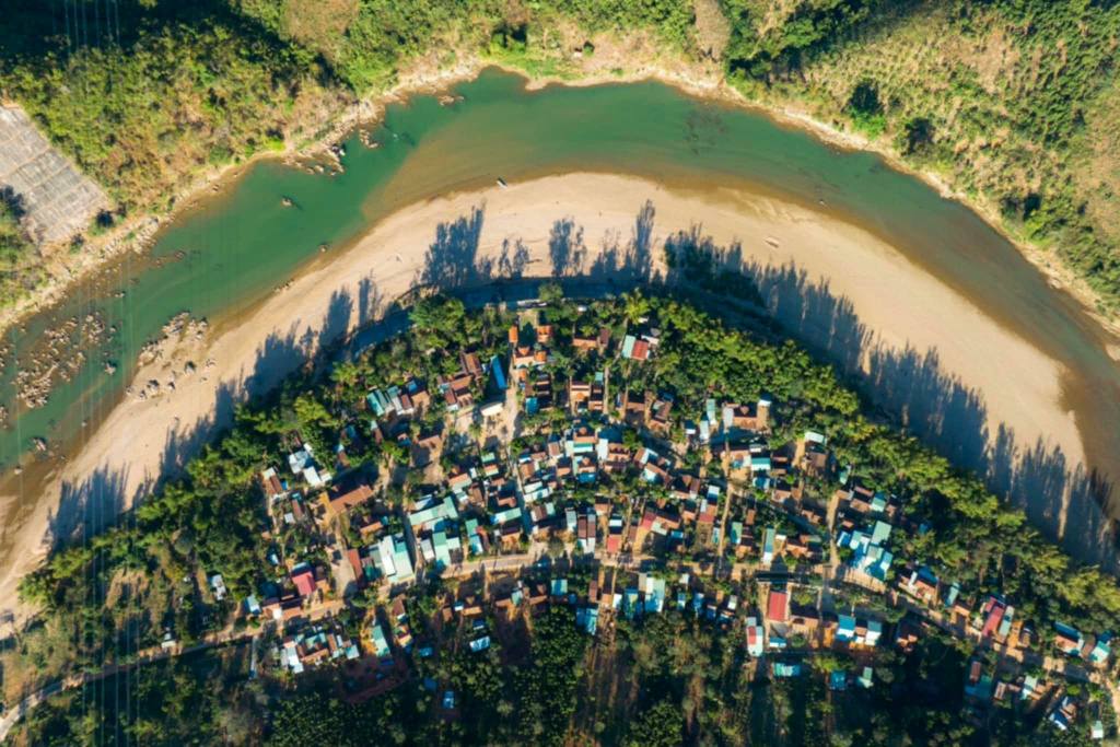 Homestay tại làng du lịch Đăk Rơ Wa, Kon Tum 1000m² giá 3.9 tỷ - Views sông tuyệt đẹp!