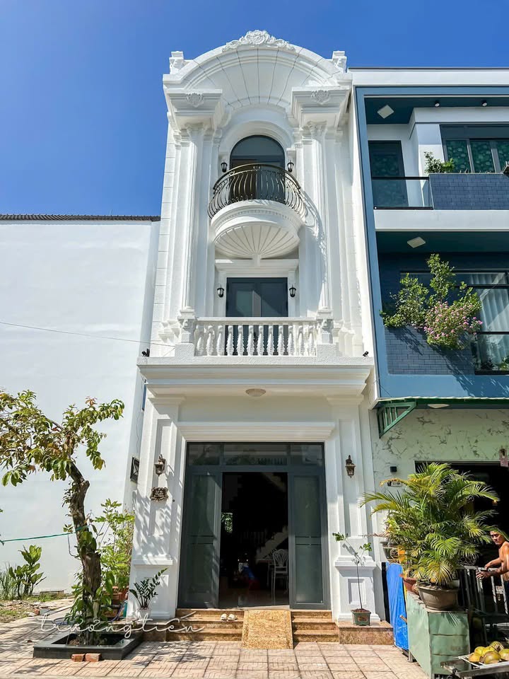 Nhà mới xây 1 trệt 3 lầu tại Hưng Thạnh, Cái Răng, Cần Thơ 184m² giá 4.889 tỷ - Thiết kế Tân Cổ Điển sang trọng