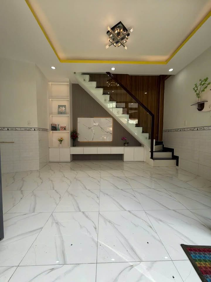 Nhà Nguyên Căn Đường Ba Đình, Quận 8, Diện Tích 32m², Giá 7 triệu - An Ninh, Gần Chợ, Trường Học!