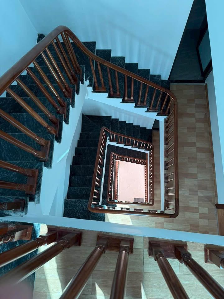 Nhà riêng Kim Chung, Hoài Đức 42m² giá 7 tỷ - Kinh doanh sầm uất ngay mặt đường!