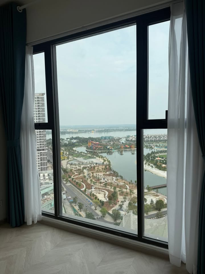 Căn hộ 3PN Toà C Nguyễn Xiển 17 triệu - View công viên thoáng mát!