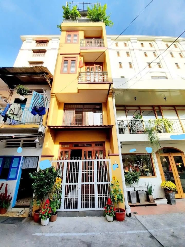 Nhà riêng Bến Nghé Quận 1 24m² giá 6.5 tỷ - Phù hợp cho gia đình hoặc cho thuê!