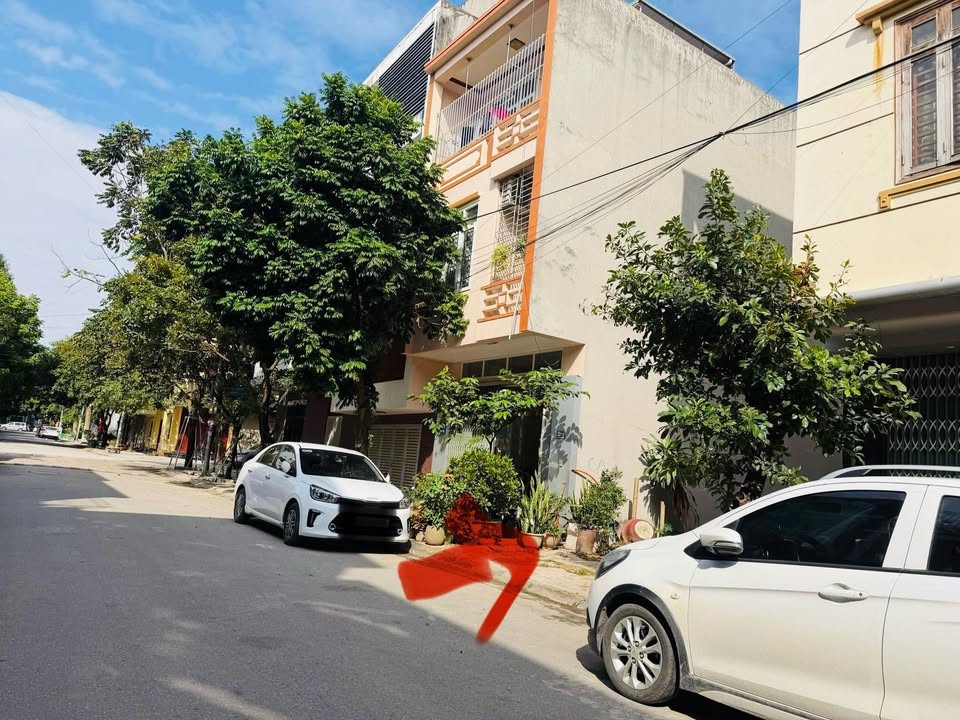 Đất Hòa Lạc 50m² giá 1.8 tỷ - Cơ hội đầu tư không thể bỏ lỡ!