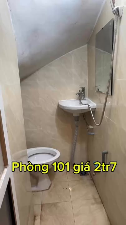 Phòng cho thuê tại Ngõ 236 Khương Đình, 2.7 triệu - Sẵn sàng vào ở ngay!