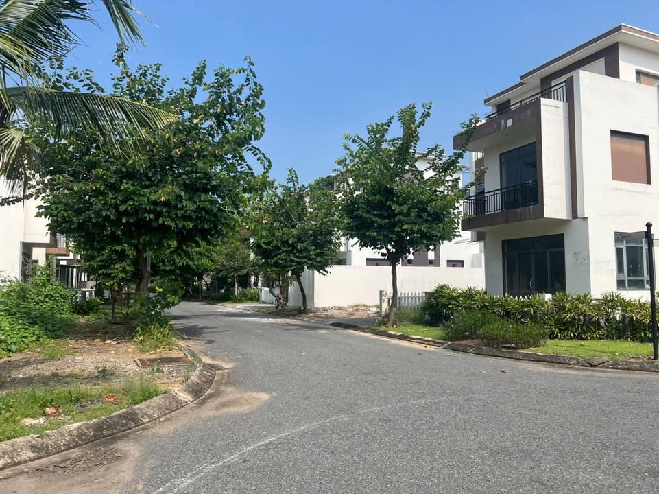 Biệt thự Trần Anh Riverside Bến Lức 168m² giá 5 tỷ - Thiết kế hiện đại sẵn sàng bàn giao!