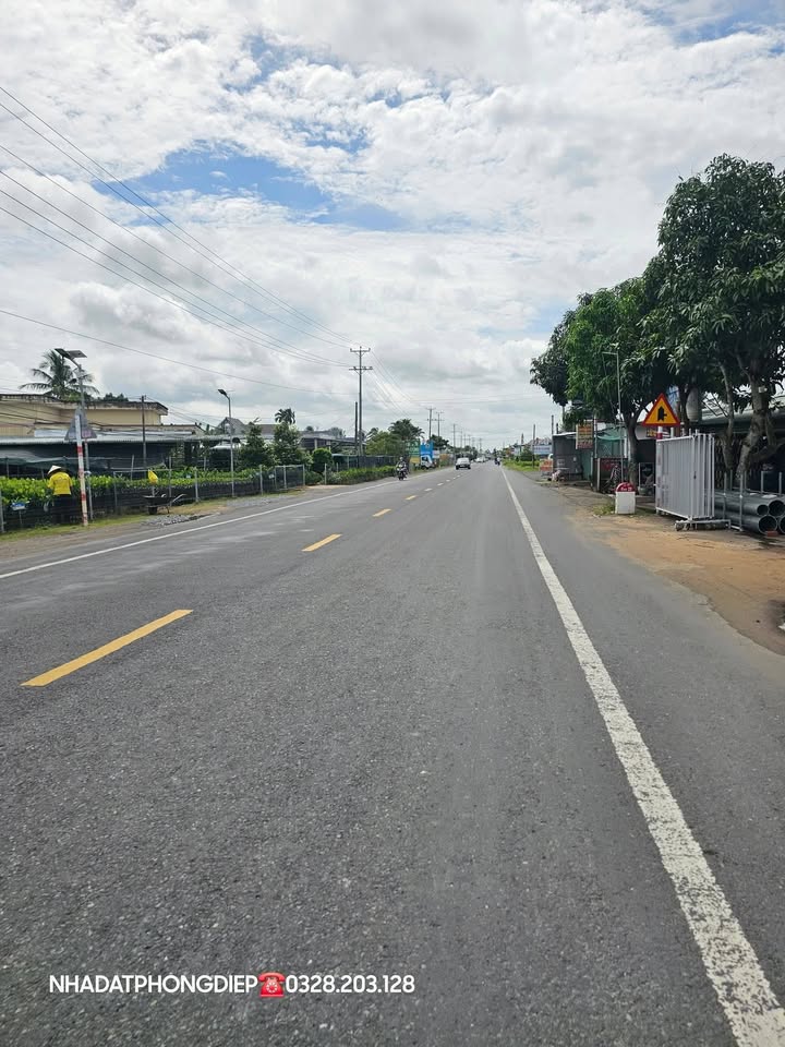 Bán đất Farm 70.000m² Hòa Nghĩa, Chợ Lách - Giá 11.5 tỷ, Sổ đỏ chính chủ!