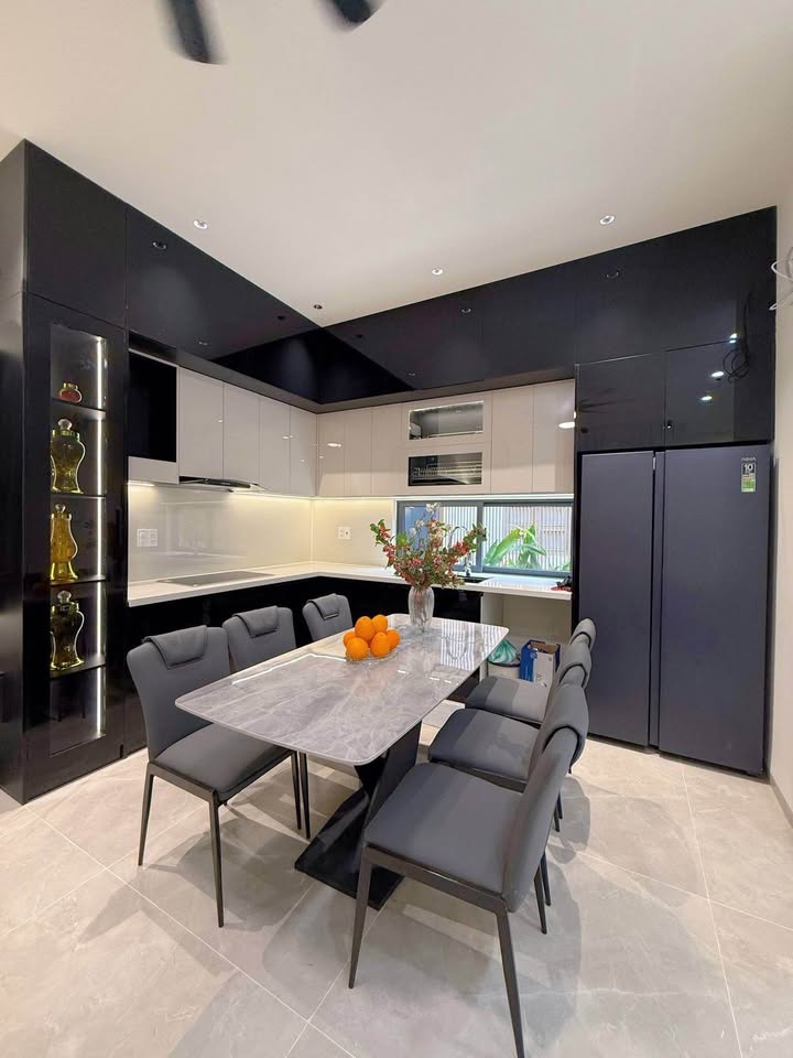 Nhà 3 Tầng Đường Nguyễn Chánh, Đà Nẵng 72m² - Gần ô tô, Thương lượng giá tốt!