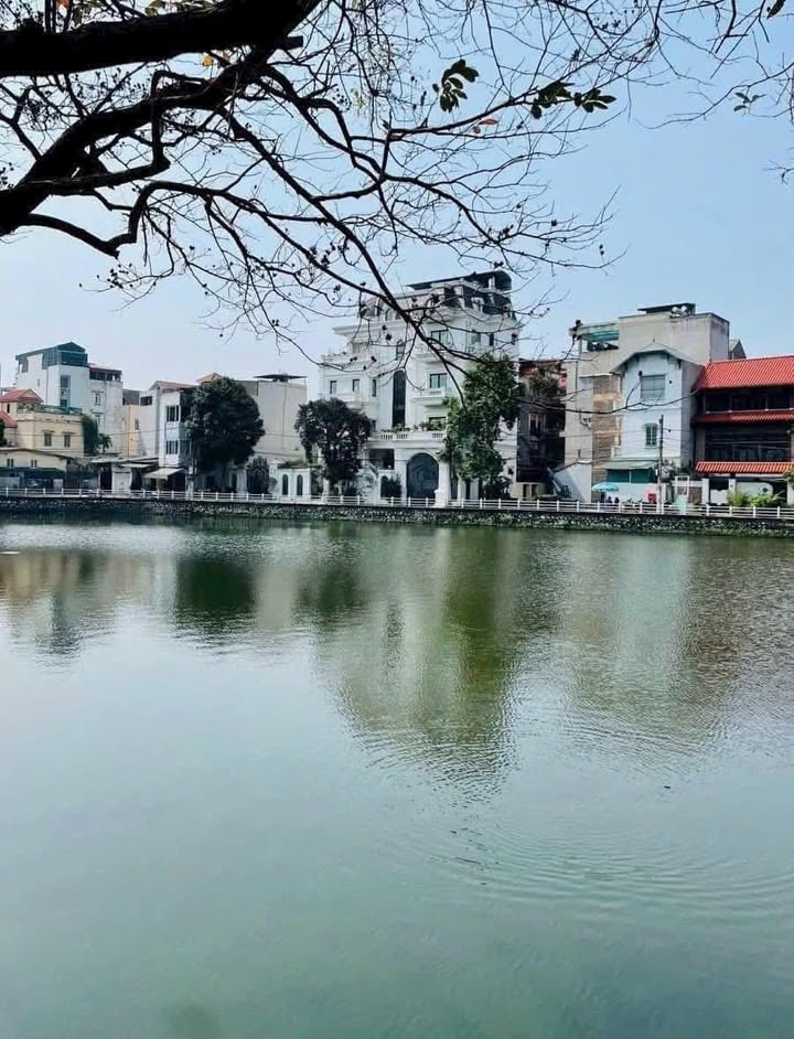 Nhà phố Bồ Đề, Long Biên 32m² giá 8.35 tỷ - Chính chủ bán gấp!