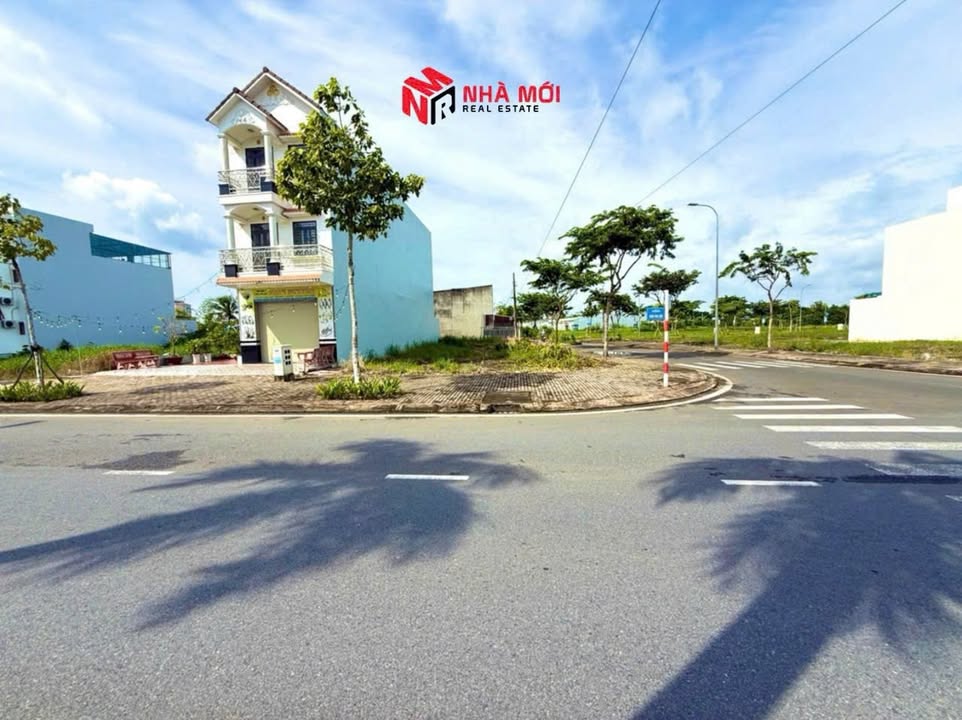 Đất nền góc 2 mặt tiền Châu Văn Liêm, 329m² giá 9.5 tỷ - Cơ hội đầu tư tuyệt vời!