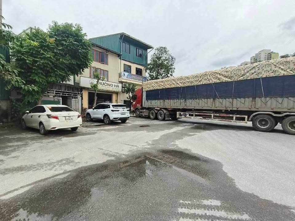 Mặt tiền Bát Tràng 145m² giá 13 tỷ - Vị trí vàng cho kinh doanh!