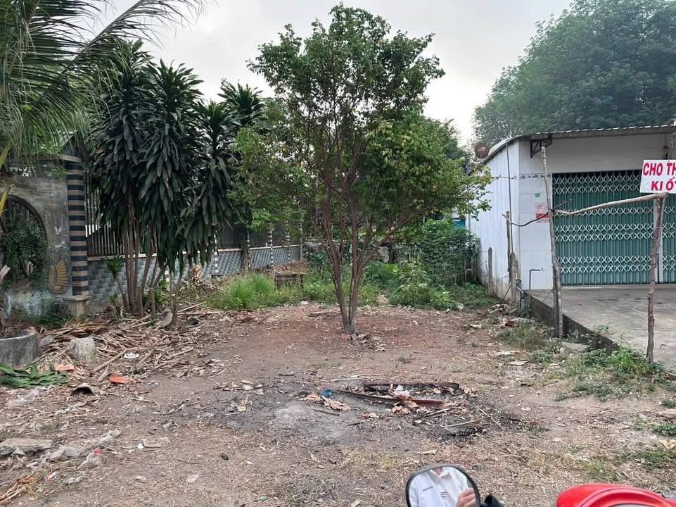 Lô đất vàng mặt tiền DT744, Bến Cát 683m² giá 5.8 tỷ - Cơ hội đầu tư tốt!