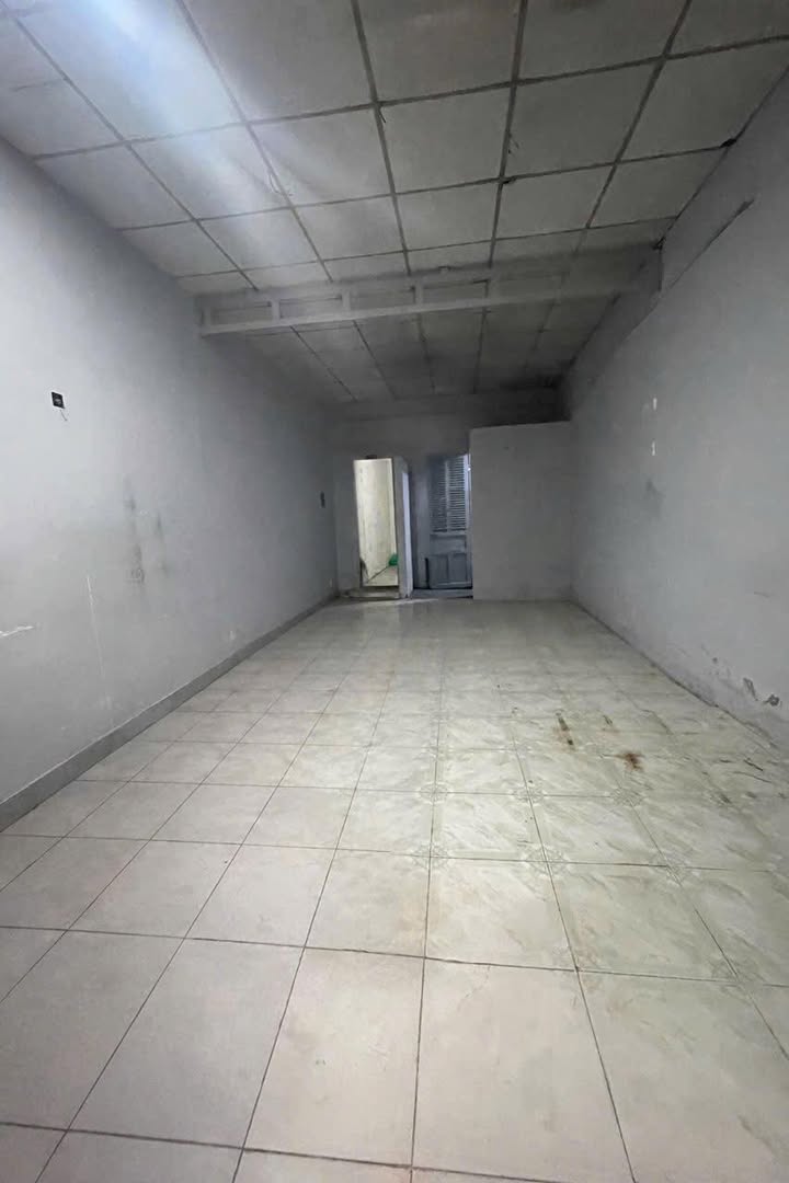 Cho thuê mặt bằng Làng Đại Học Thủ Đức 60m² giá 9.5 triệu - Khu vực sầm uất, thuận lợi kinh doanh!