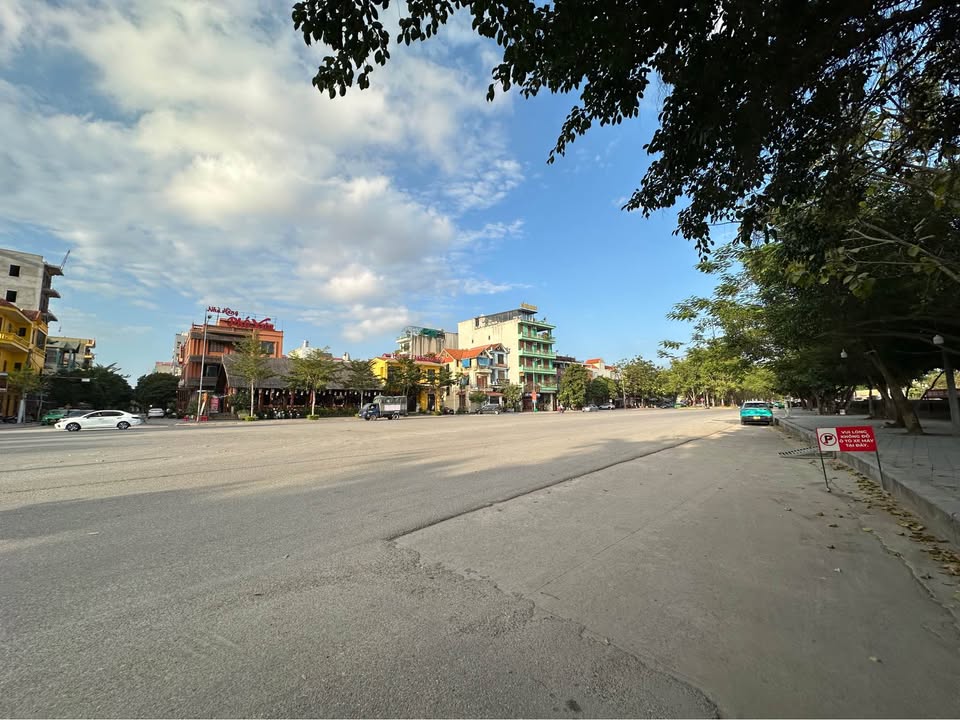 Đất liền kề Phố cổ Tân An - Mặt đường Thành Công 200m² giá 20 tỷ - Vị trí kinh doanh đắc địa!