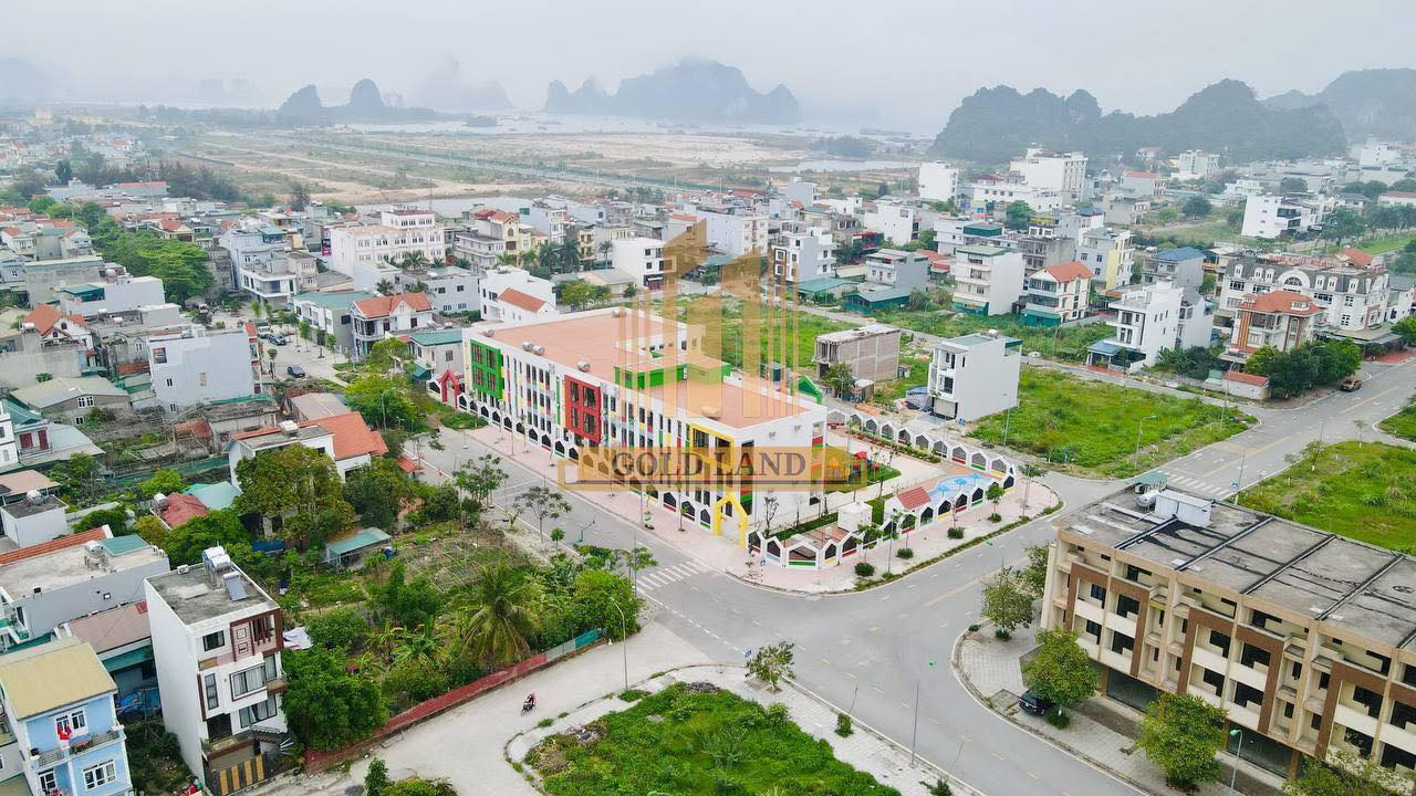 Đất nền thị trấn Cái Rồng - 90m² giá 2 tỷ - Hướng Đông, vị trí đắc địa!