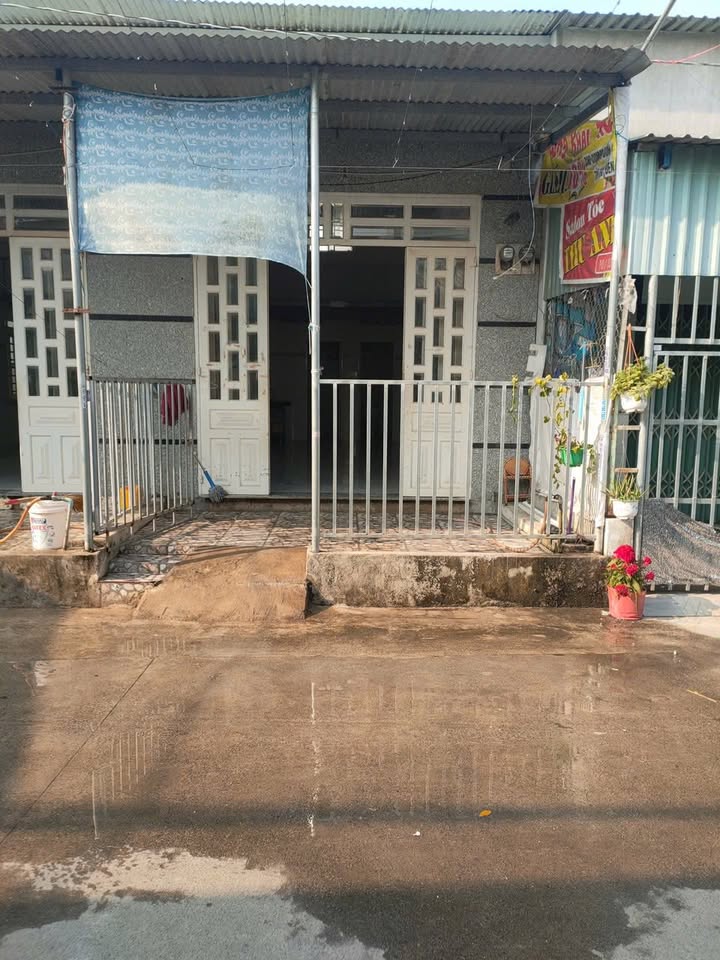 Dãy phòng trọ 200m² tại Nhơn Trạch - Thu nhập 10 triệu/tháng