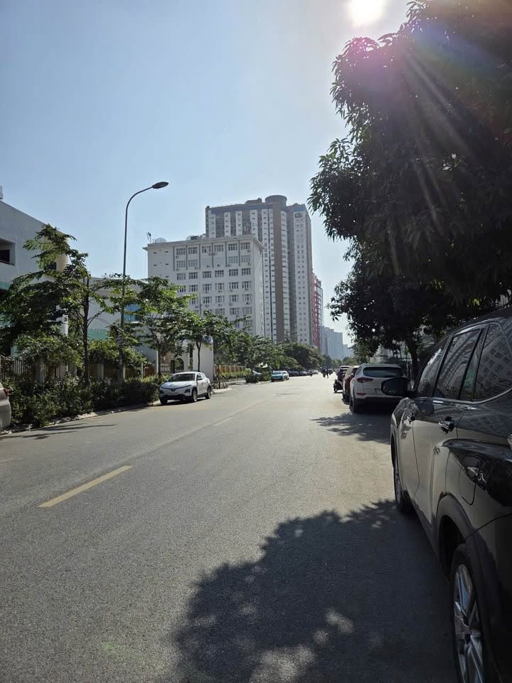 Bán Tòa nhà 5 tầng mặt phố Nguyễn Xuân Nham, Cầu Giấy - Giá 79 tỷ, Thương lượng!