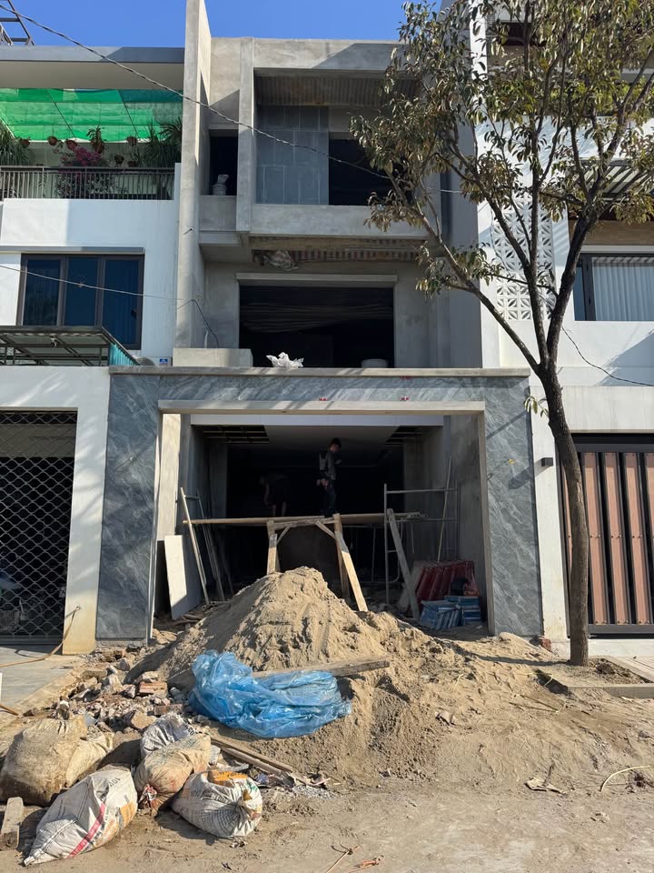 Nhà mới đẹp tại phường Túc Duyên, 100m² giá chỉ 5 tỷ - Đón Tết an khang!