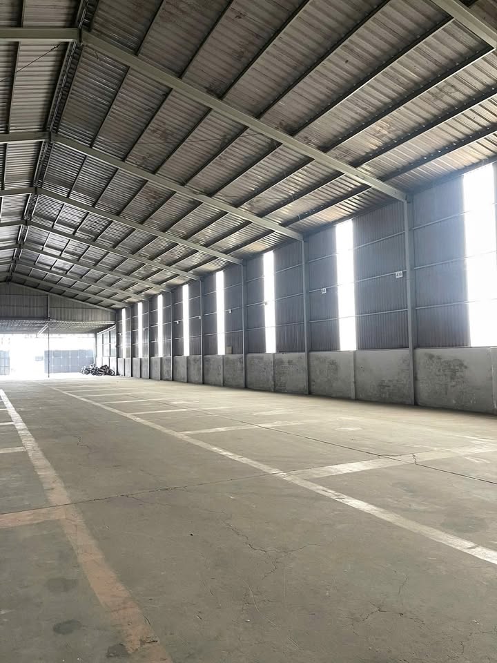 Kho cho thuê mặt tiền đường Lê Thị Trung, Thuận An 1.000m² - Phù hợp chứa vật liệu cơ khí!