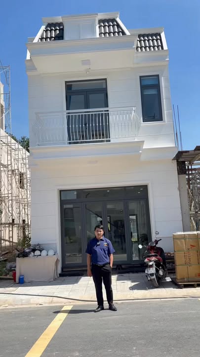 Shophouse Gia Khải Luxury Bến Cát 120m² giá 2.6 tỷ - Tiềm năng tăng giá cao!