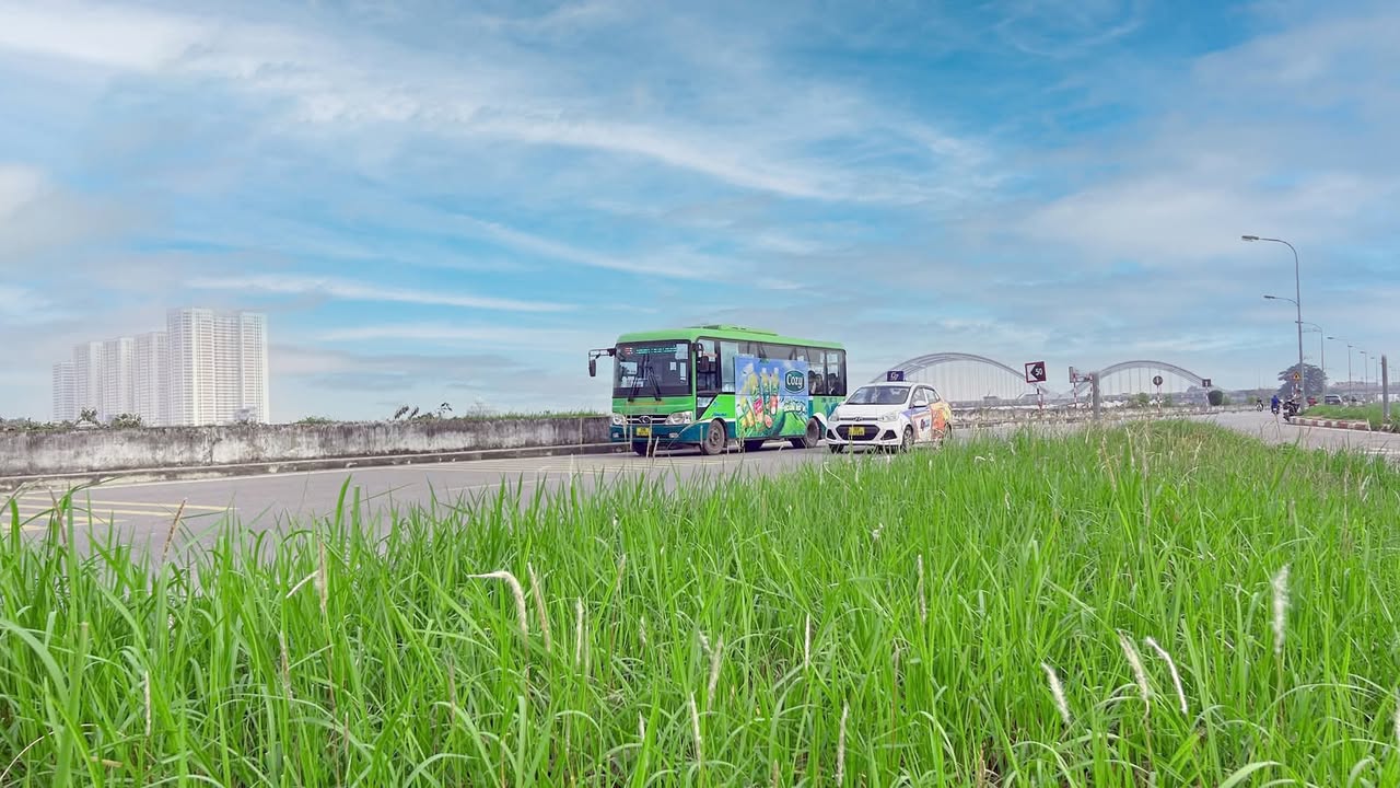 Nhà phố Ngọc Thụy Long Biên 300m² giá 13 tỷ - View sông thoáng mát, nghỉ dưỡng tuyệt vời!