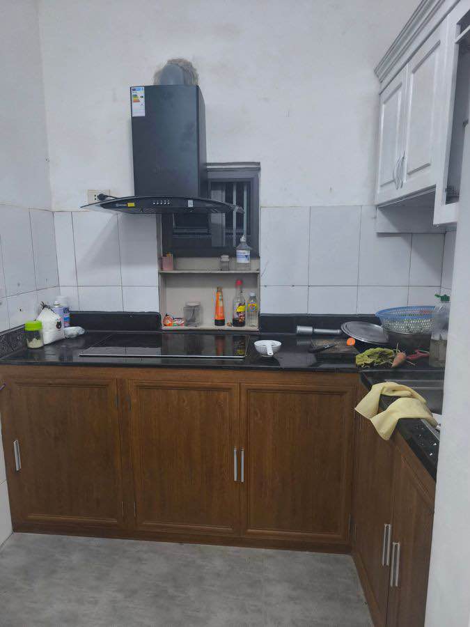 Nhà phố Ba Đình 33m² giá 3.5 tỷ - Ô tô đỗ cổng, gần Hồ Tây!