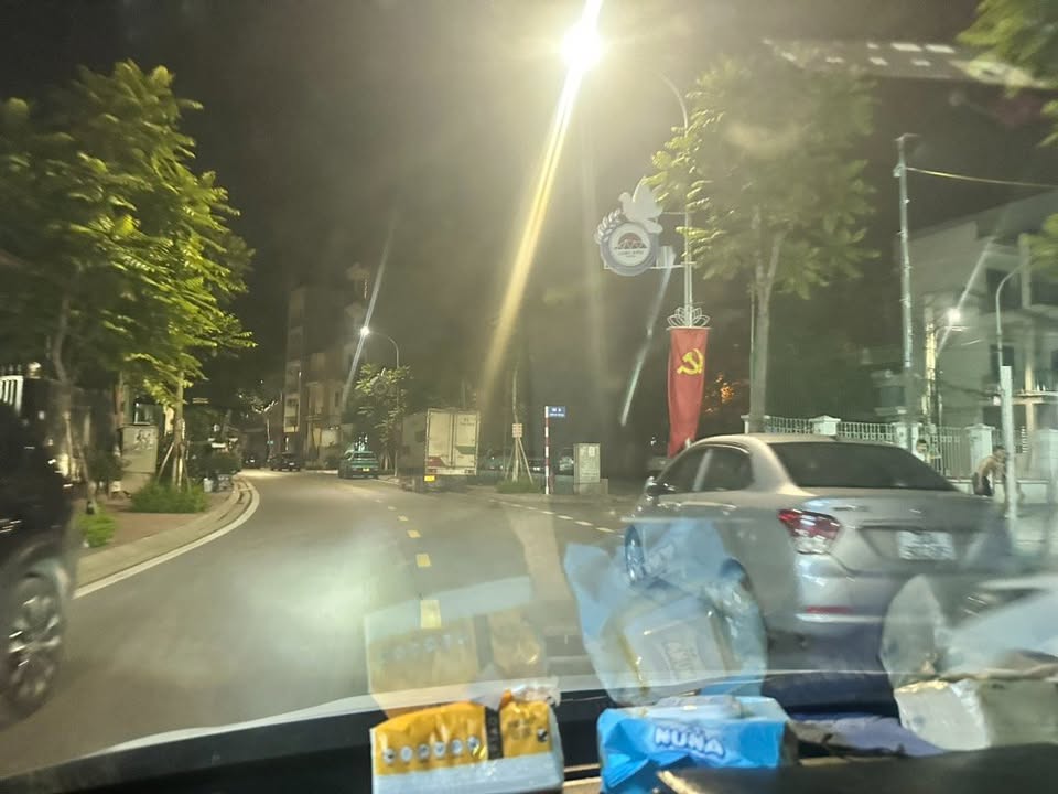 Đất Phúc Lợi Long Biên 65m² giá 6.5 tỷ - Vị trí đẹp, tiện ích đầy đủ!