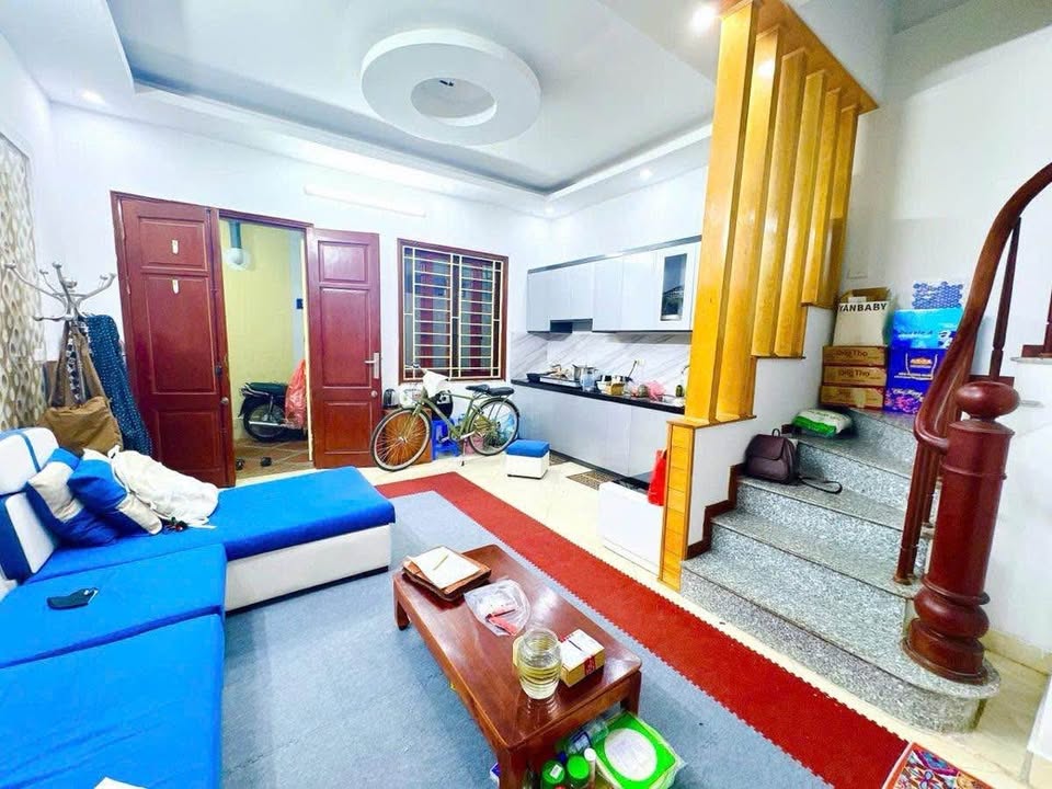 Nhà đẹp Cầu Giấy, Nguyễn Khánh Toàn 30m² giá 7.35 tỷ - Sổ đỏ chính chủ!