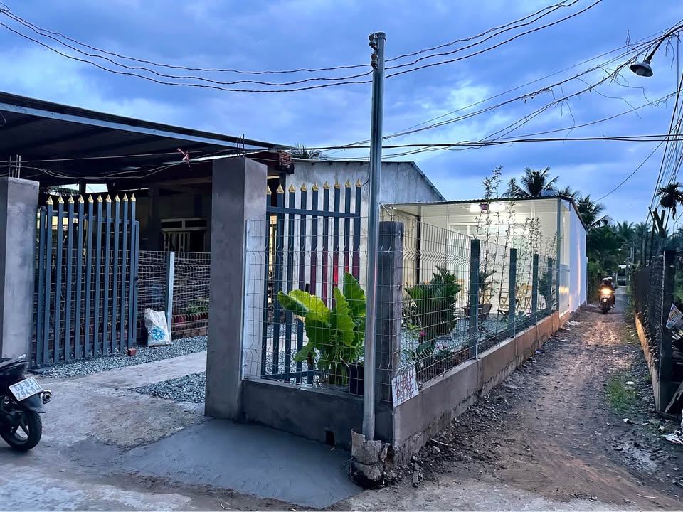 Nhà bán mặt tiền đường Cầu Trâu, xã Đông Hòa, 140m², giá 1.2 tỷ - Kinh doanh lý tưởng!