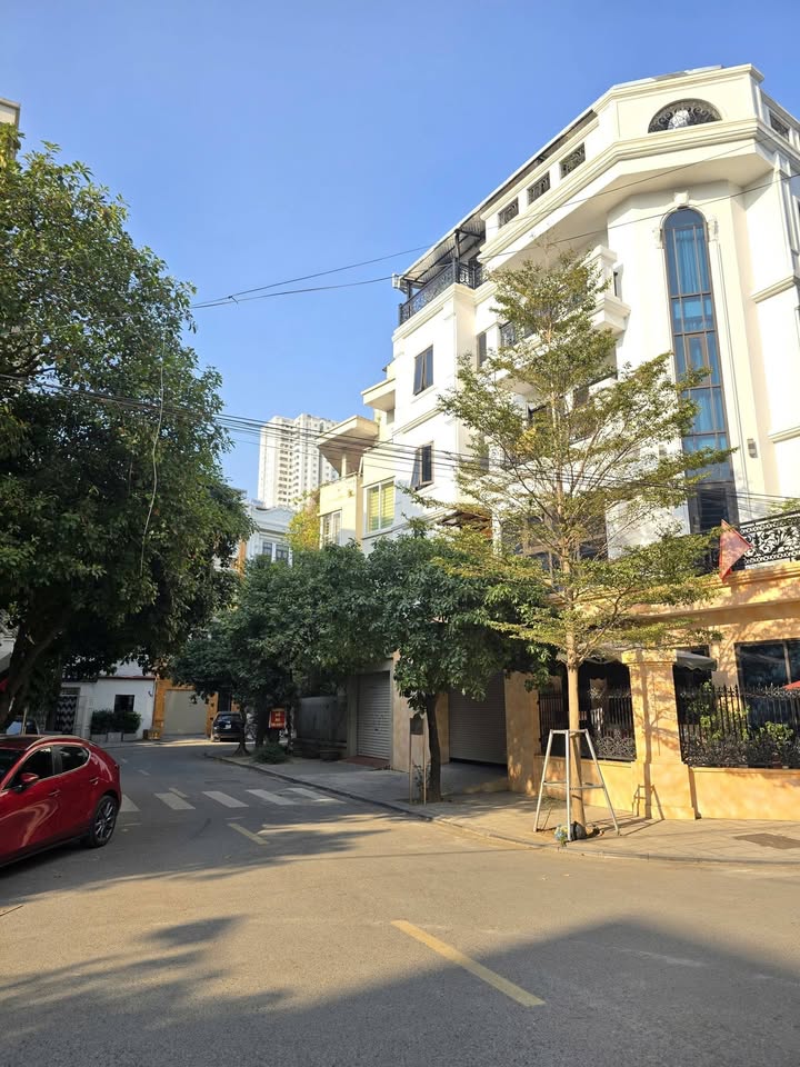 Nhà mặt phố Văn Quán Hà Đông 85m² giá 20 tỷ - Kinh doanh sầm uất, chính chủ bán gấp!