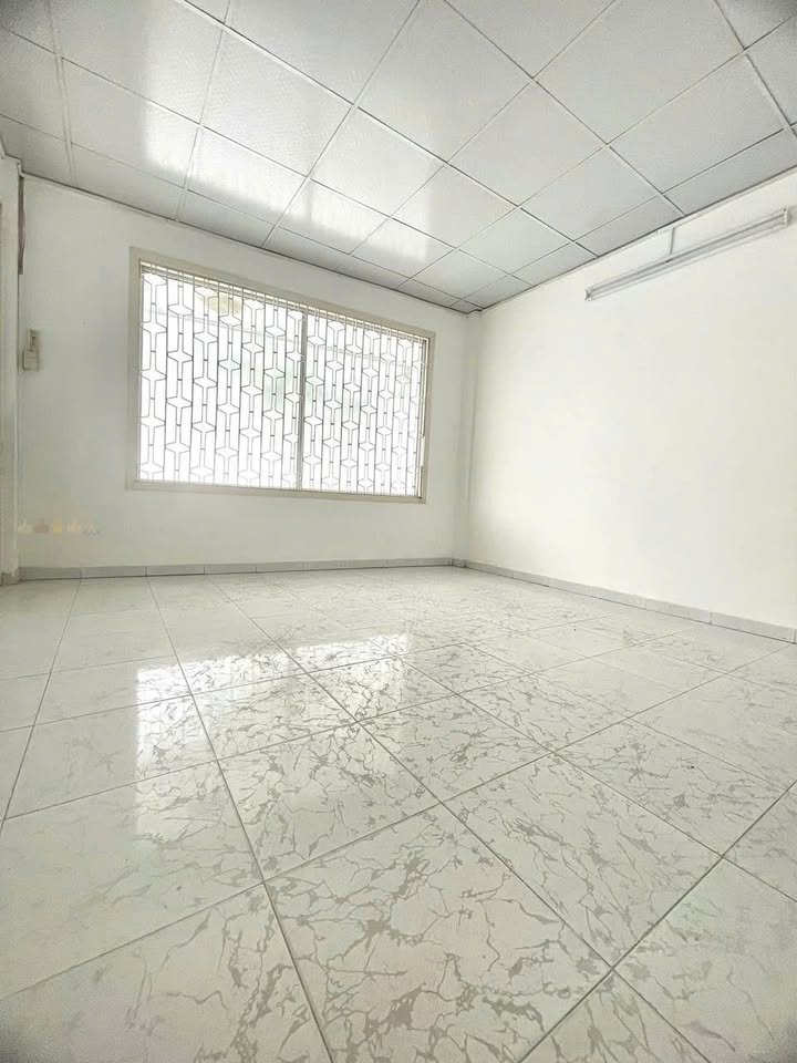 Cho thuê FrontHouse đường Bàn Cờ, quận 3, 60m² - Kinh doanh tự do, giá tốt!