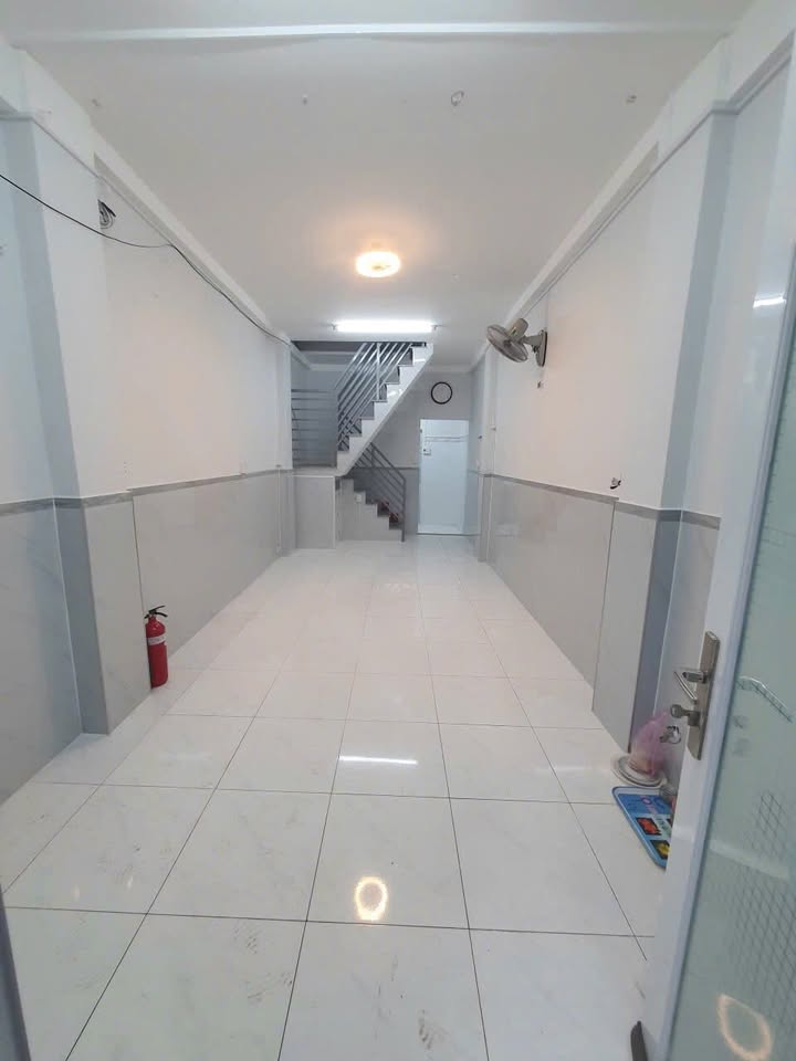 Nhà cho thuê đường Nguyễn Tiểu La, Q10, DT 30m² - Hẻm an ninh, giá tốt!