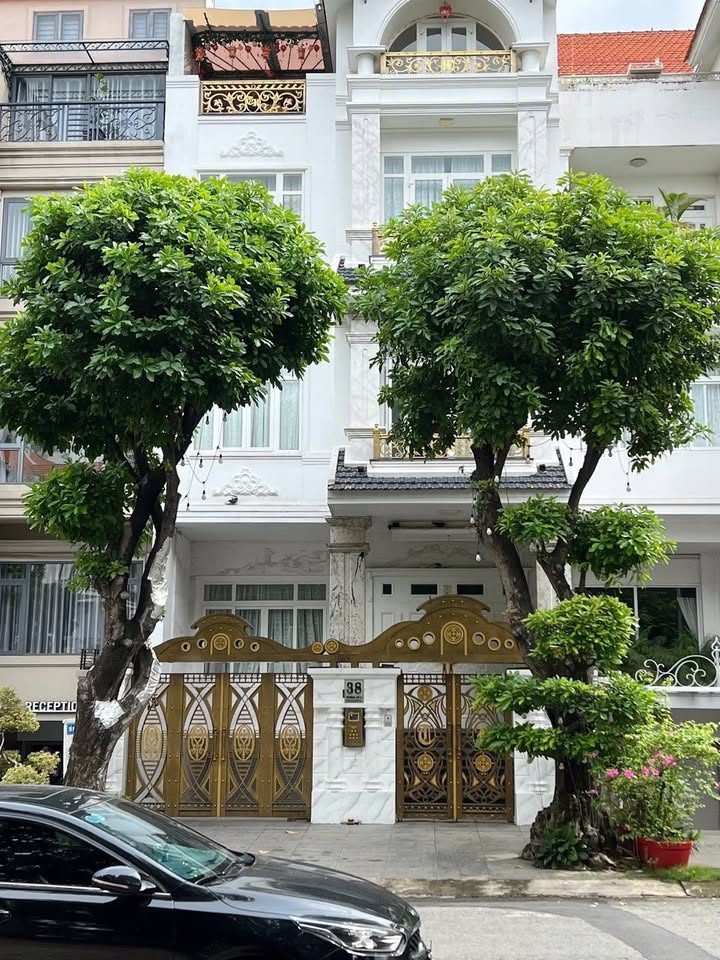 Biệt thự view hồ sinh thái KDC Himlam, Tân Hưng, Quận 7, 150m² - Giá tốt nhất thị trường!