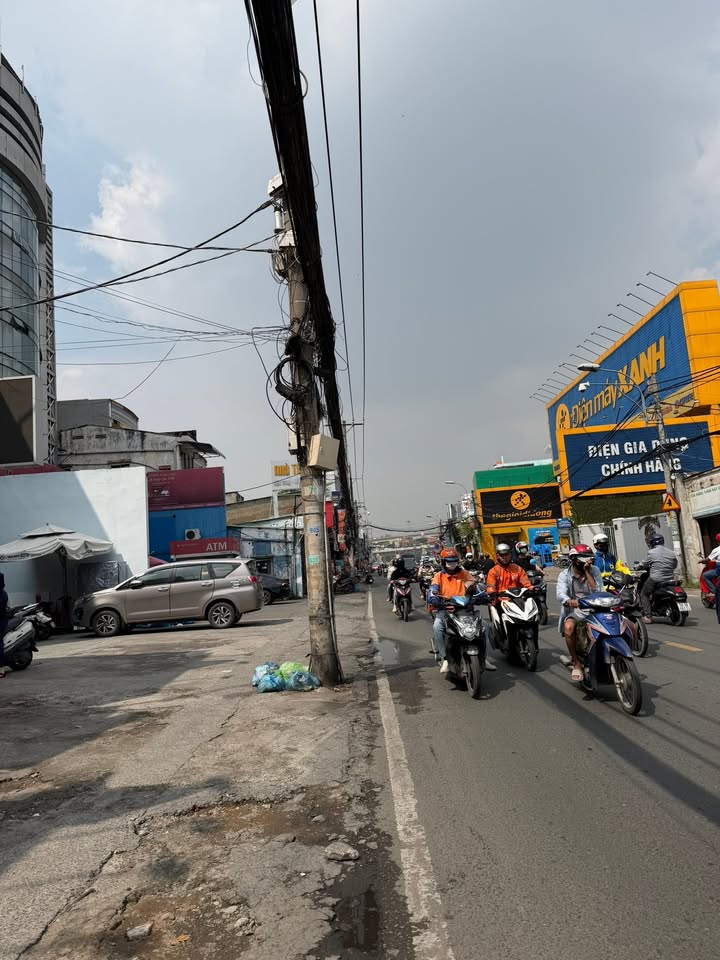 Cho thuê mặt bằng Lê Văn Việt Thủ Đức 216m² - Dễ nhận diện thương hiệu!