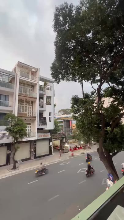 Căn hộ 2PN 45m² mặt tiền Nguyễn Trãi Quận 5 - Cho thuê giá 12 triệu/tháng!