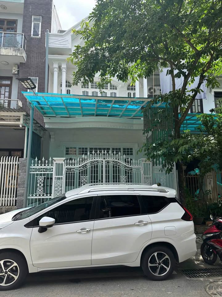 Nhà 3 tầng mặt tiền Nguyễn Đức Tịnh, TP Huế 101,75m² giá 5,2 tỷ - Đáng đầu tư ngay!