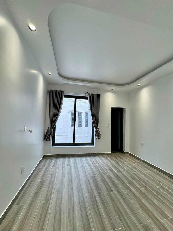 Nhà 4 tầng Kênh Dương - Lê Chân, 72m², giá 6.9 tỷ - Hướng Đông tứ trạch, sẵn sàng vào ở!