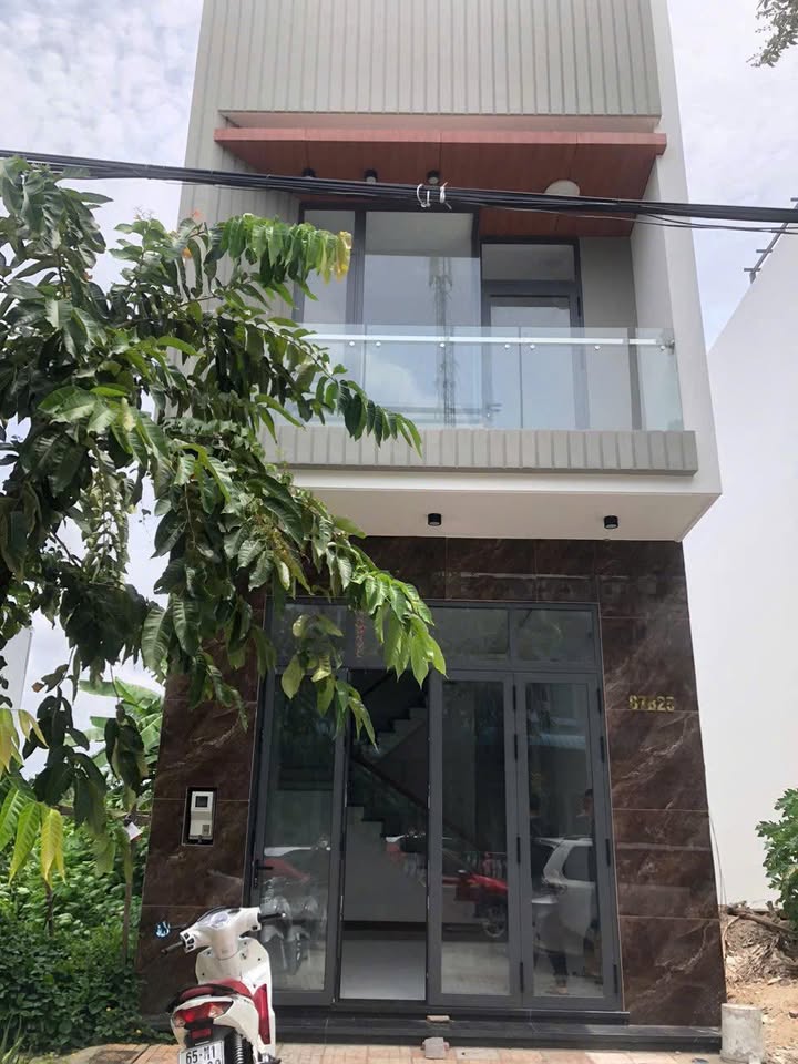 Nhà trệt lầu KDC Hưng Phú Cần Thơ 81m² giá 3.9 tỷ - Sổ hồng hoàn công!