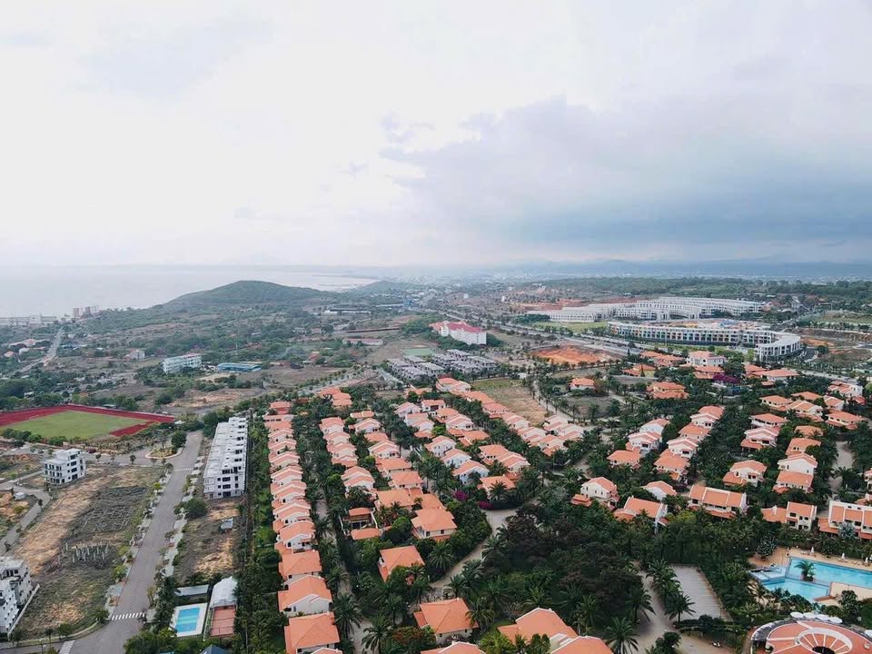 Biệt thự Domaine Mũi Né 500m² giá 15.5 tỷ - Vị trí đẹp, đầy đủ nội thất!