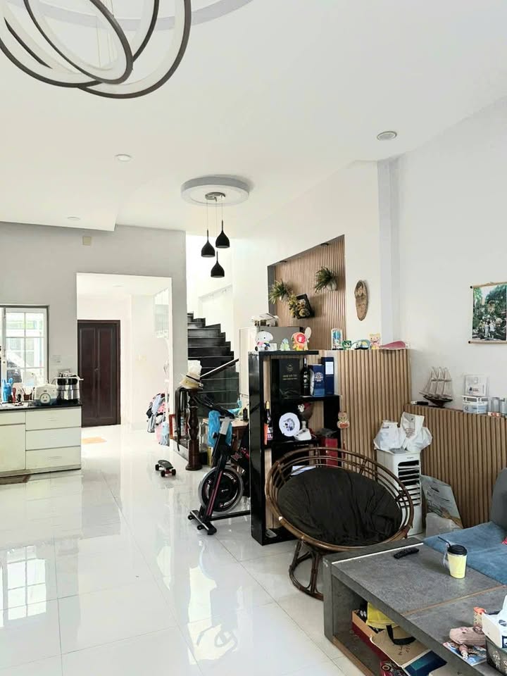 Nhà lầu mặt tiền đường Nguyễn Văn Linh, Phan Thiết 90m² giá 4.35 tỷ - Vị trí kinh doanh lý tưởng!