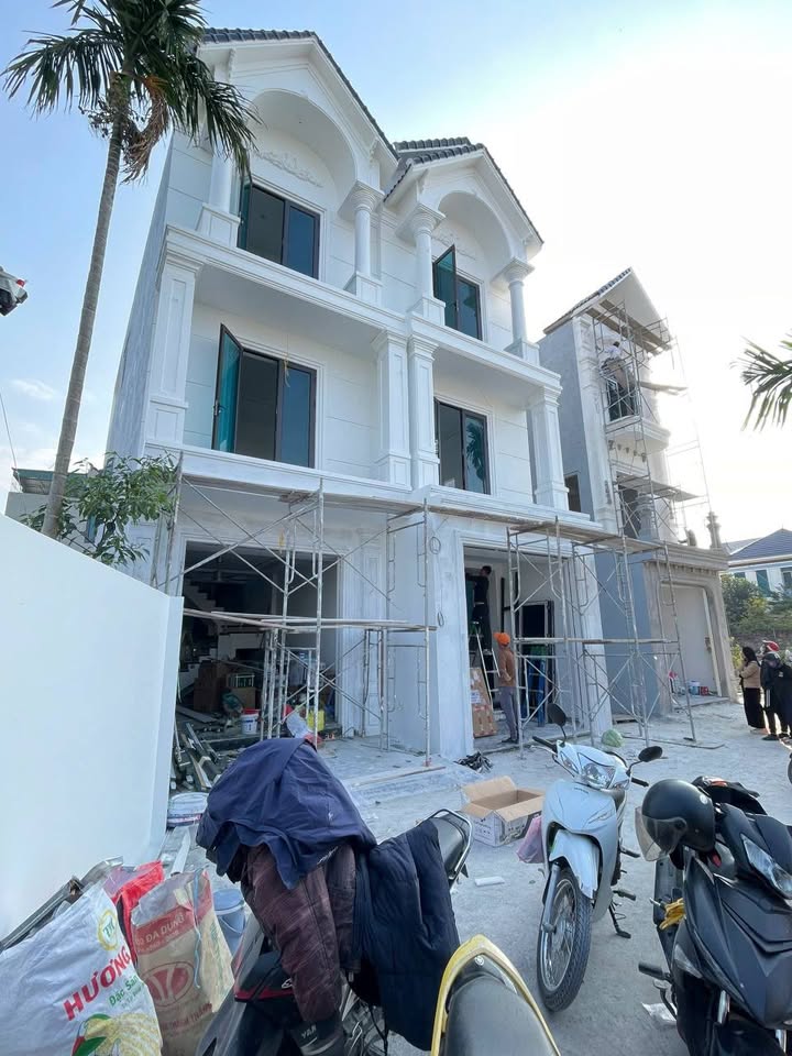 Nhà 3 tầng tân cổ điển Bắc Sơn, An Dương 56m² giá 2.99 tỷ - Sẵn sàng vào ở!