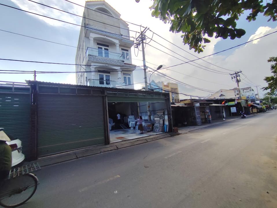 Nhà mặt tiền kinh doanh Đông Thạnh 4 Hóc Môn 81m² giá 8.38 tỷ - Cơ hội đầu tư sinh lời!