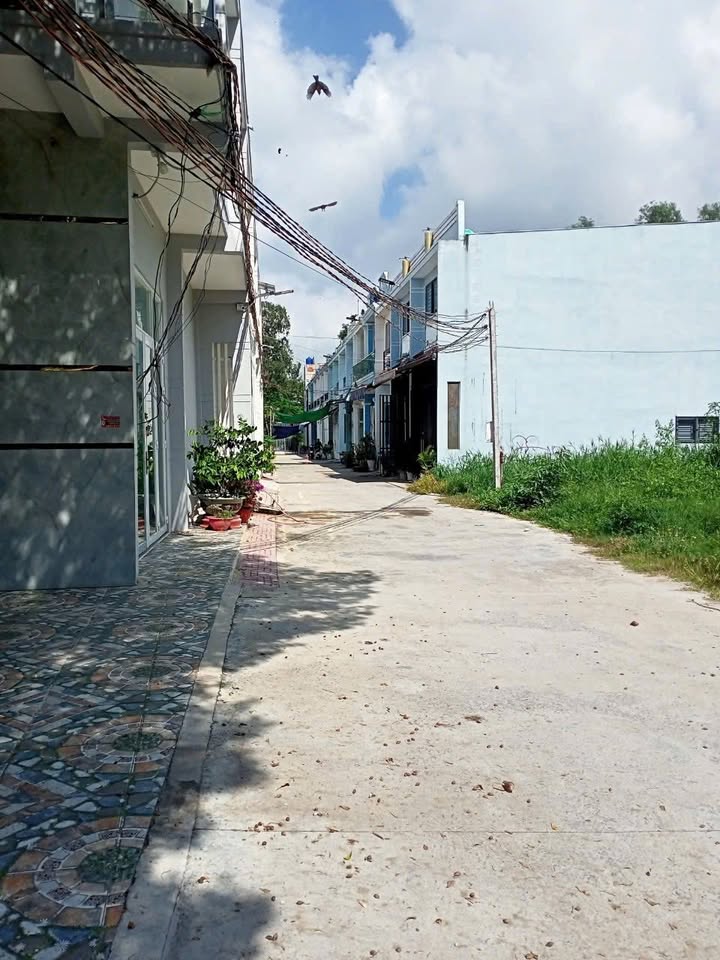 Nhà đẹp 2 tầng tại Đức Hòa, Long An 64m² giá 530 triệu - Chính chủ bán gấp!