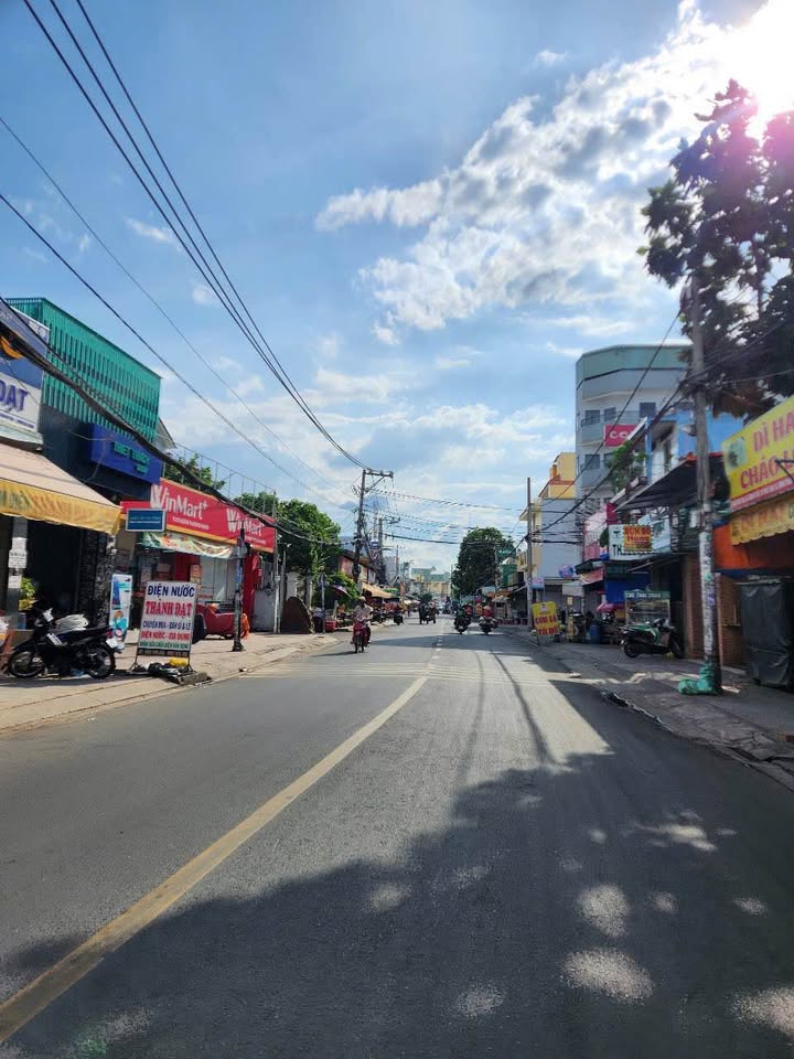 Dãy trọ 5 phòng tại Chợ Lê Đình Cẩn, Bình Tân 72.5m² giá 4.3 tỷ - Cơ hội đầu tư sinh lời!