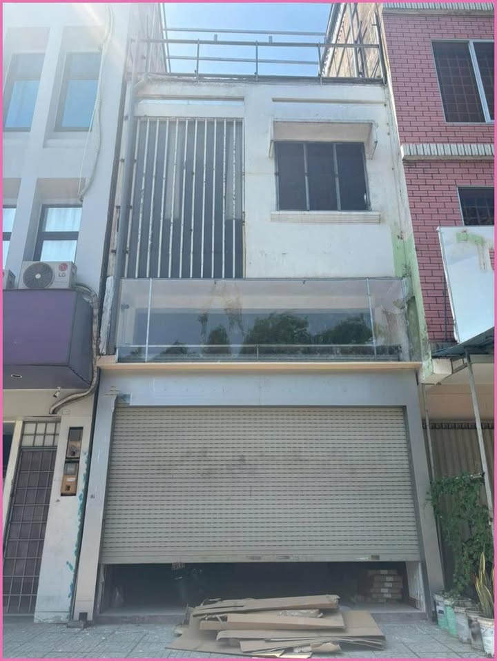 Nhà cho thuê trục đường Lý Thường Kiệt, P.14, Q.10, 30m² - Không gian thông thoáng, thích hợp kinh doanh!