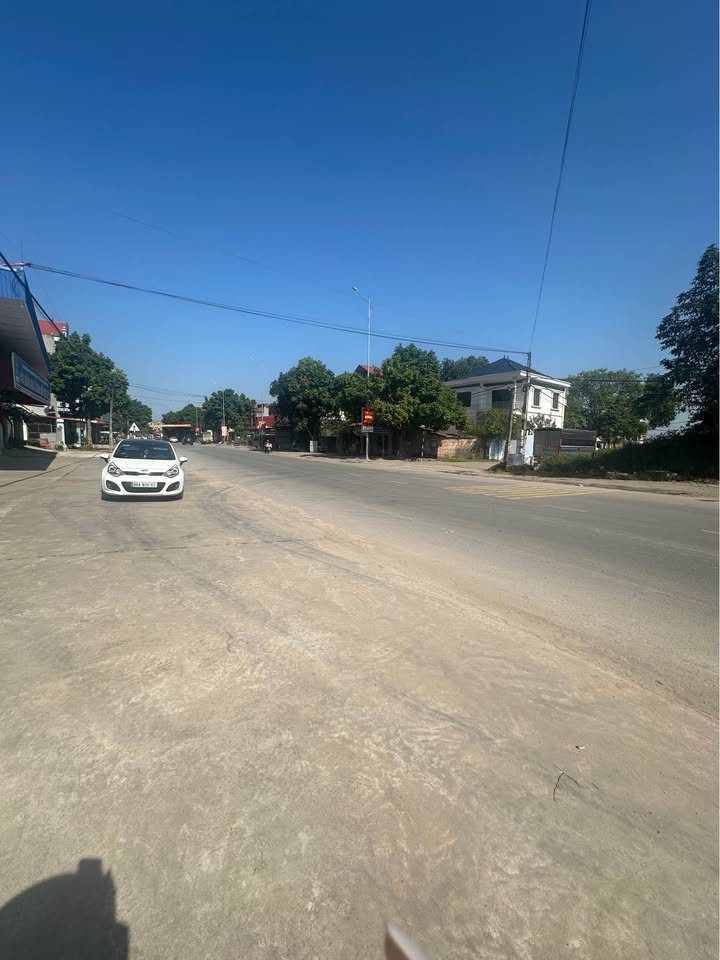 Đất nền Tân Yên Bắc Giang 100m² giá 3.1 tỷ - Đường Quốc lộ 17, gần trường học