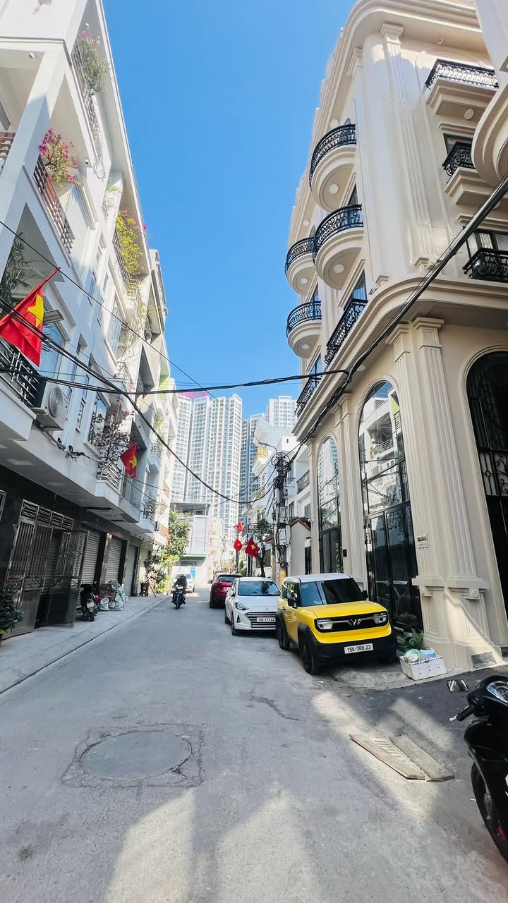 Nhà 4 tầng đường Thiên Lôi, Hải Phòng 59m² giá 8.6 tỷ - Thang máy hiện đại, ô tô đỗ cửa