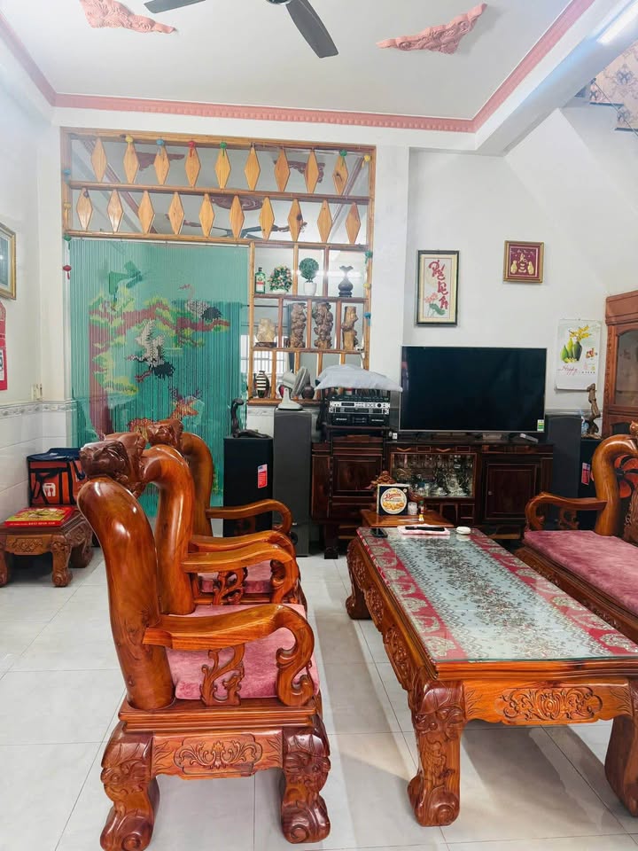 Nhà phố đường Đình Phong Phú, Thủ Đức 89m² giá 7.8 tỷ - Sổ hồng chính chủ!