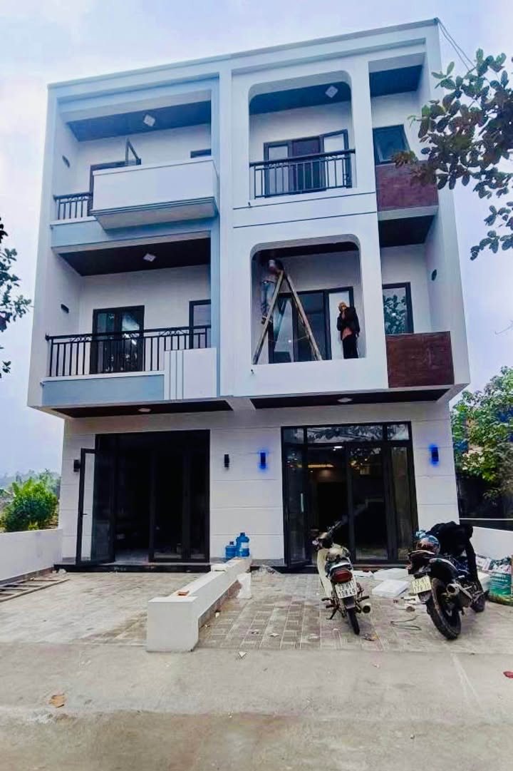 Nhà 3 tầng Ngõ Sơn Hà, 85m² giá 2.15 tỷ - Gara ô tô tiện nghi