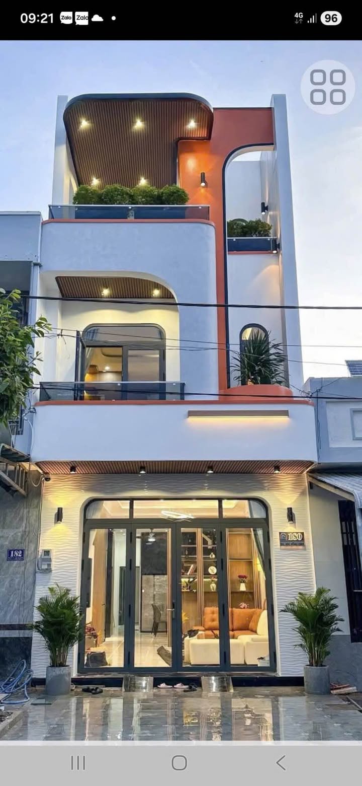 Nhà 3 tầng đường Cao Thắng, Hạ Long 74m² giá 4 tỷ - Xách vali về ở ngay!